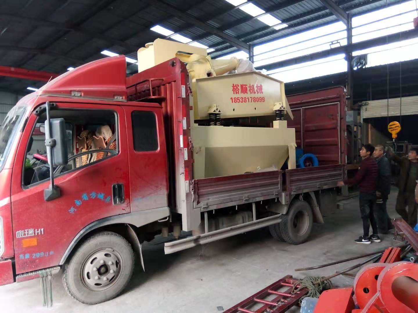 發往南陽的350細沙回收機